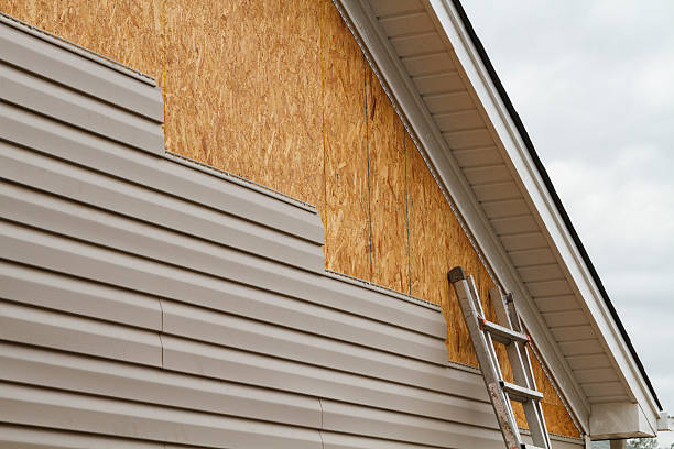 Professional Fiber Cement Siding technician working in Bloomfield, CT